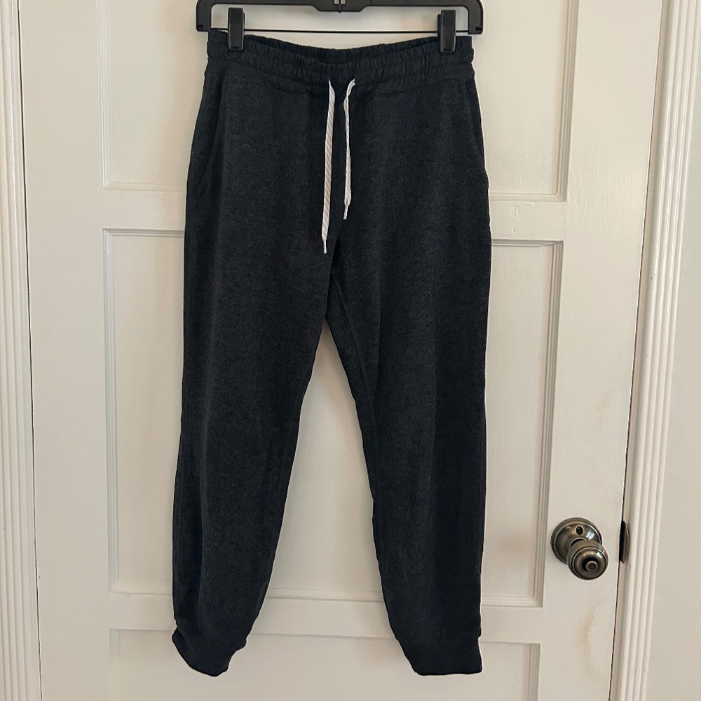 Vuori Performance Jogger Charcoal Heather XS